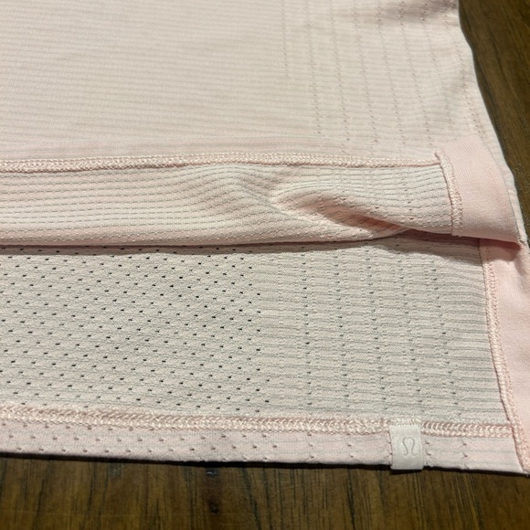 Lululemon Train to Be Tank Top
Strawberry Milkshake Size 4 - Picture 6 of 9